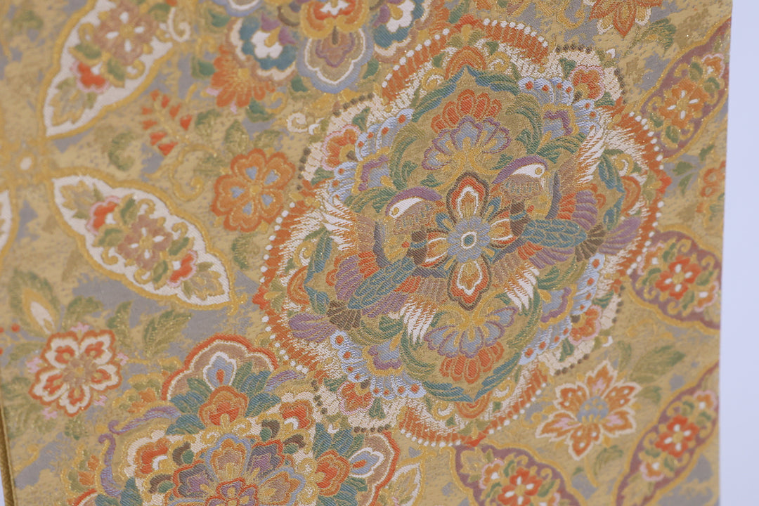 GOLDEN FLORAL CREST