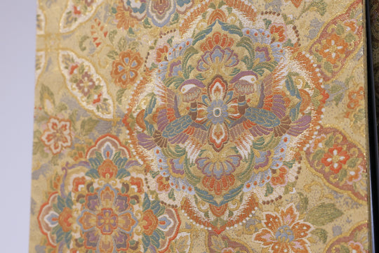 GOLDEN FLORAL CREST