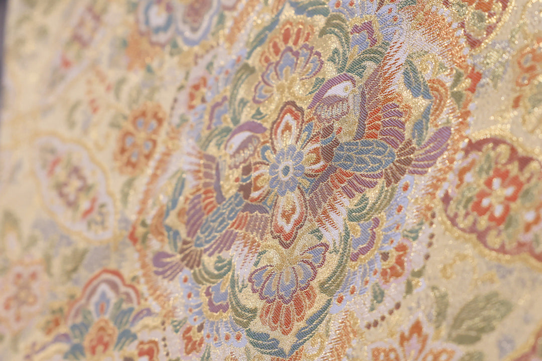 GOLDEN FLORAL CREST