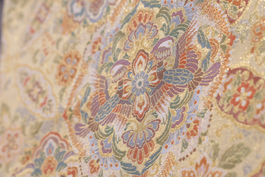 GOLDEN FLORAL CREST