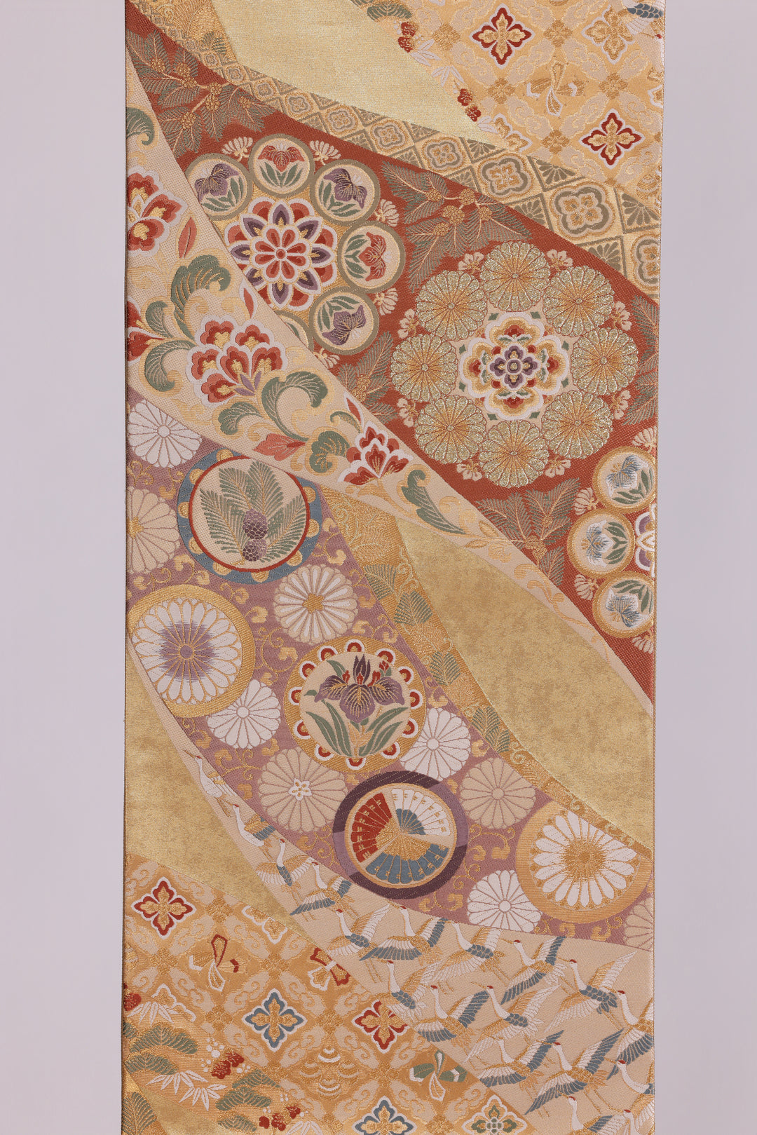 金彩花丸文 -Golden Floral Medallion-